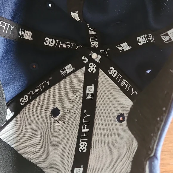 New Era, Sz Med/ Large, Patriots Hat w Red & White Stripes - Picture 6 of 8